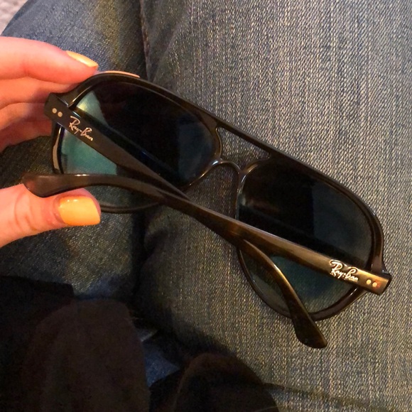 Plastic ray-Ban aviator sunglasses - Picture 2 of 3